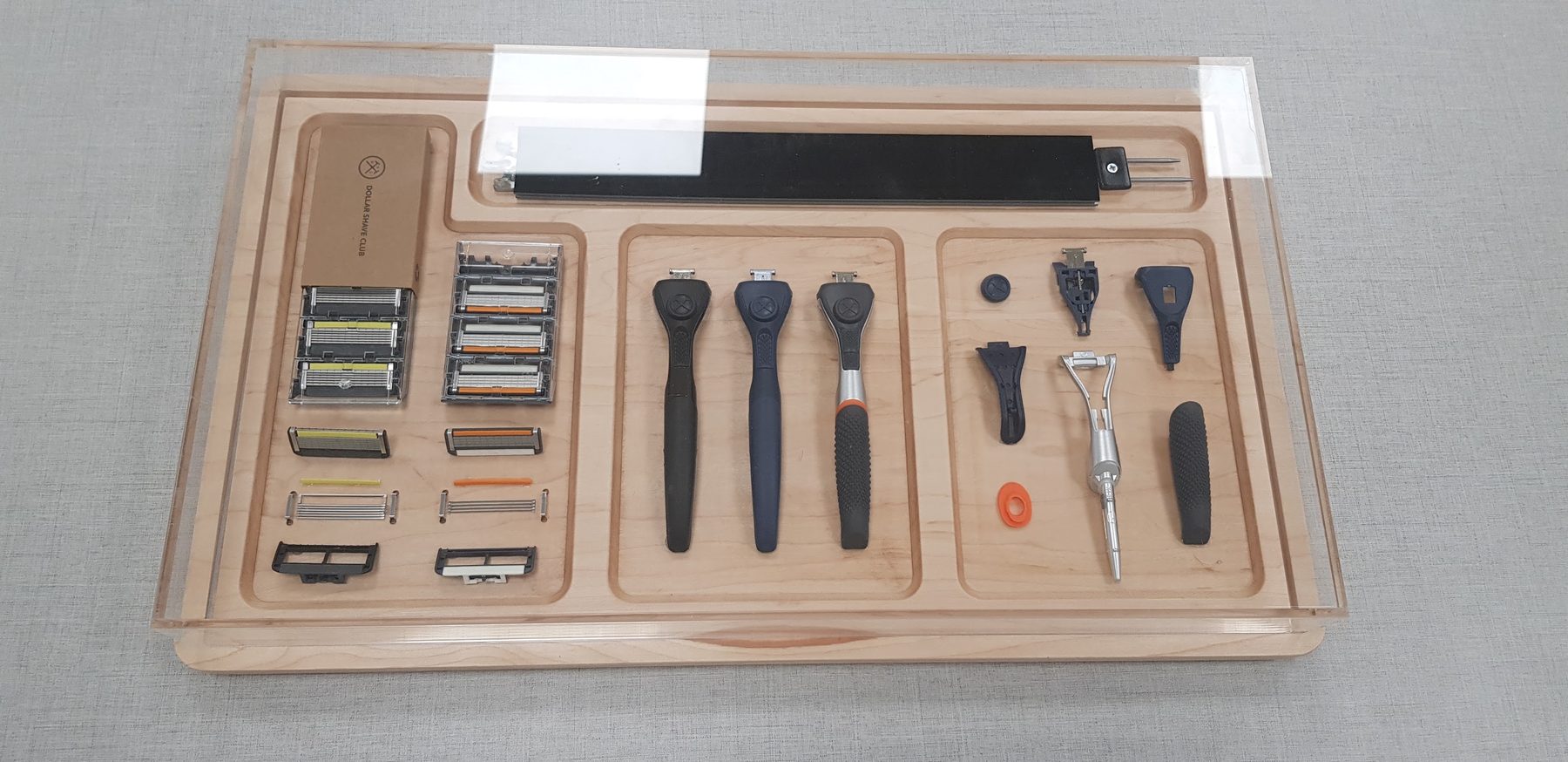 Dollar Shave Club razor components and mechanisms